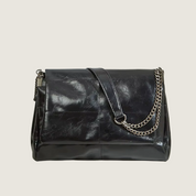 Bolsa Carafori luxo com alça de corrente, ideal para uso no ombro ou tiracolo, estilo atemporal e refinado.
