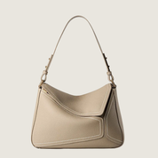 Bolsa Carafori crossbody em couro legítimo. Estilo minimalista, sofisticado e exclusivo em cada detalhe.