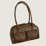 Conforto e versatilidade em um só modelo. A Carafori Retro traz leveza, estrutura premium e acabamento artesanal, ideal para o dia a dia sofisticado.
