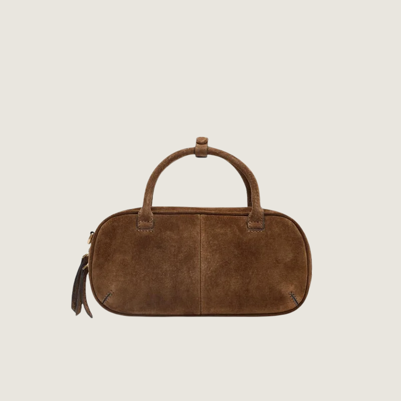 Mini baguette Carafori, bolsa de ombro minimalista em camurça elegante, perfeita para o dia a dia ou ocasiões especiais.